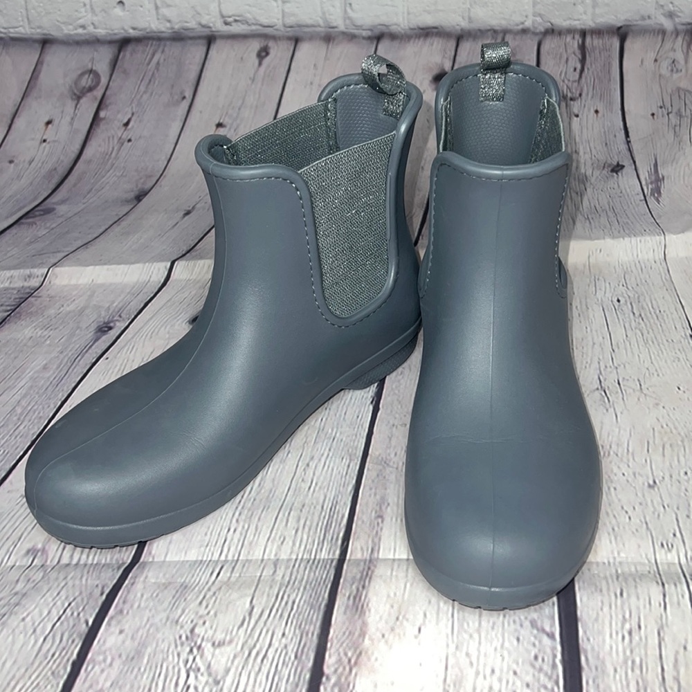 CROCS Rain Boots Size 8